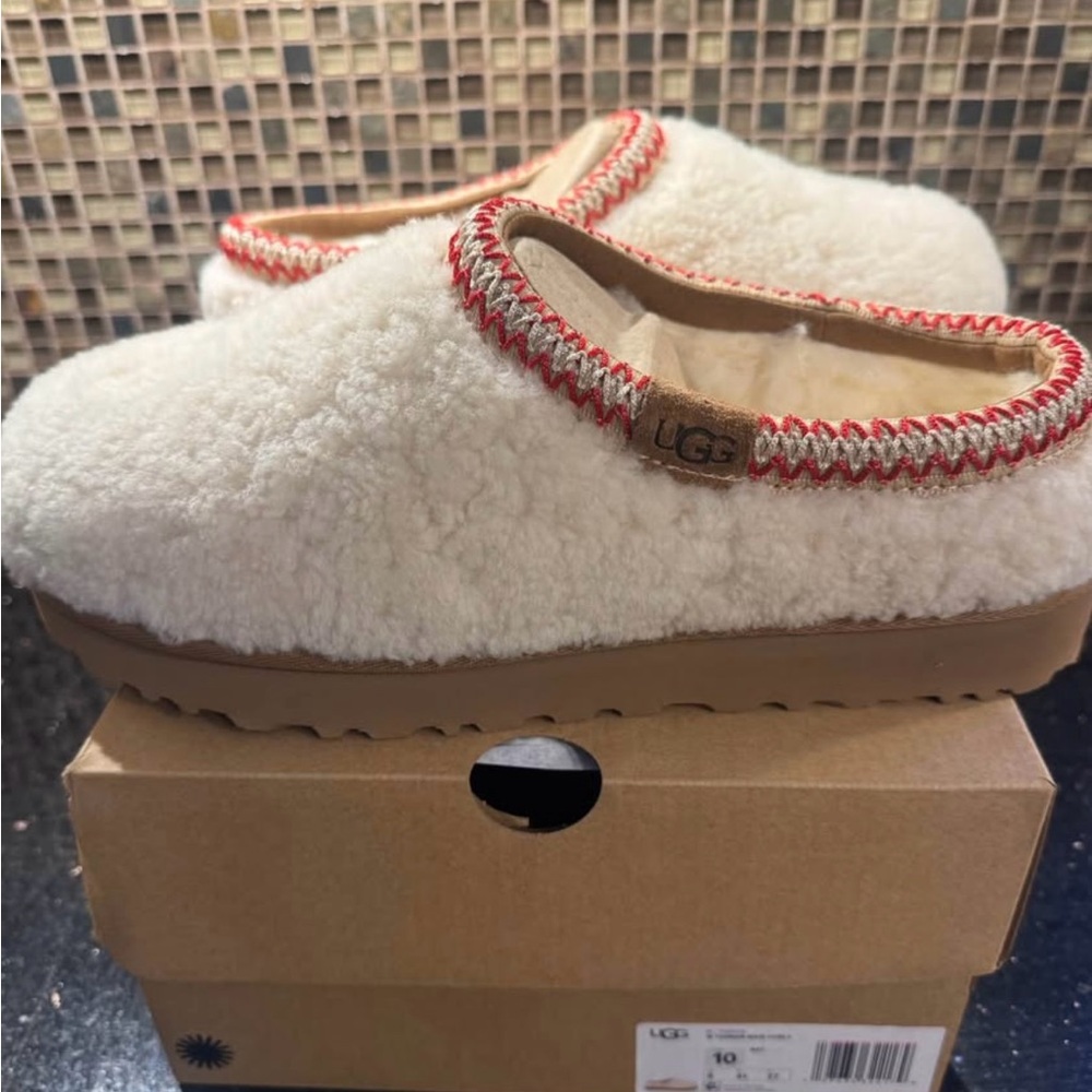 UGG Women Tasman Maxi Curly Clog